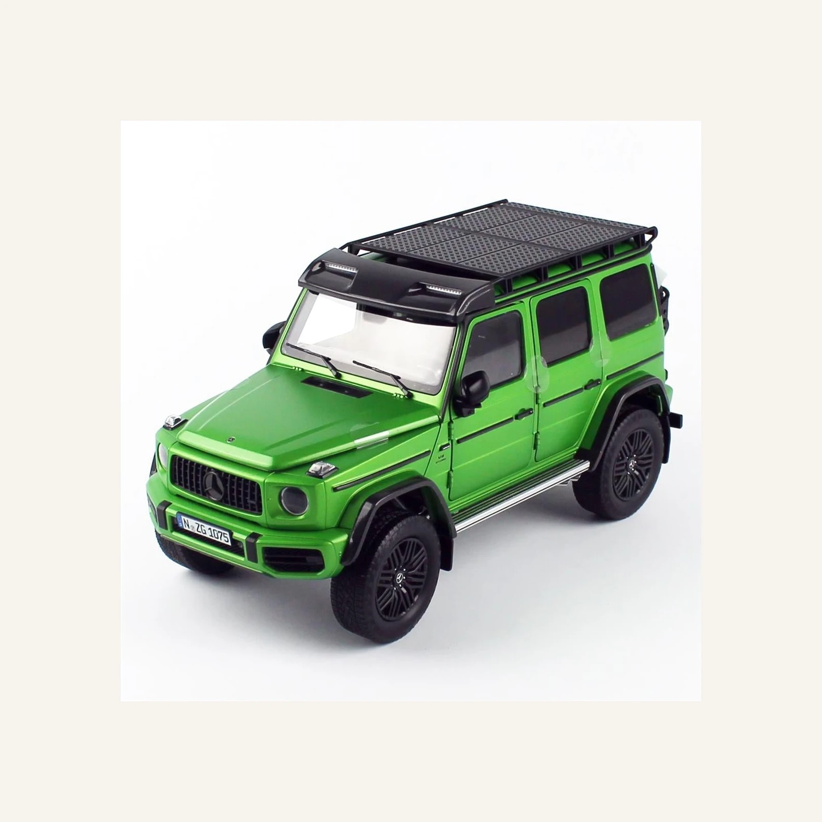 NZG 1075.1/31 1/18 Ölçek, Mercedes-AMG G 63 Arazi Aracı, Cehennem Yeşili Magno