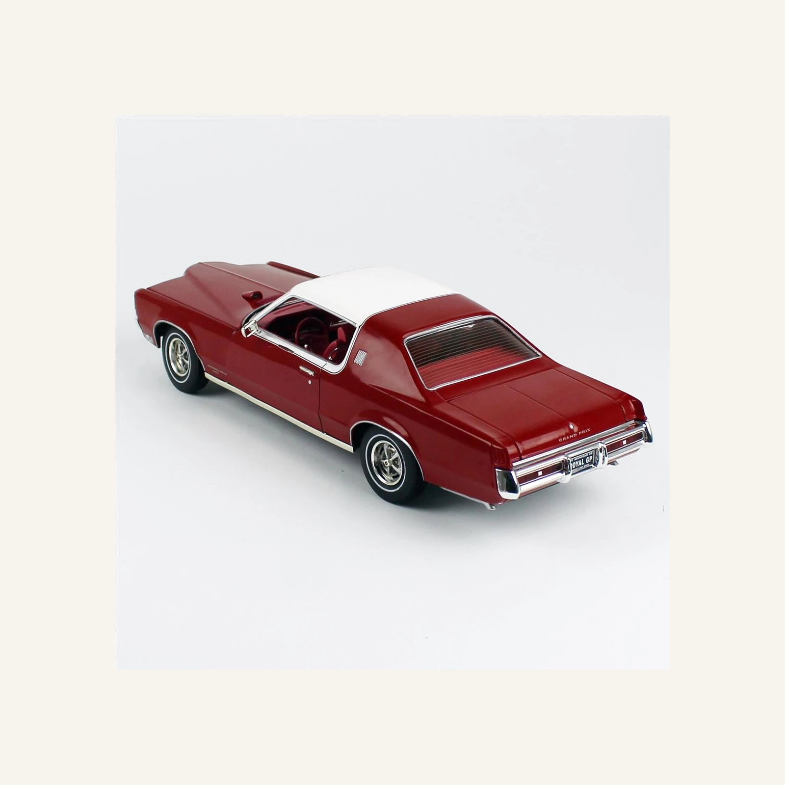 AutoWorld AMM1273 1/18 Ölçek,1969 Pontiac Grant Prix Roy Bobcat, Kırmızı