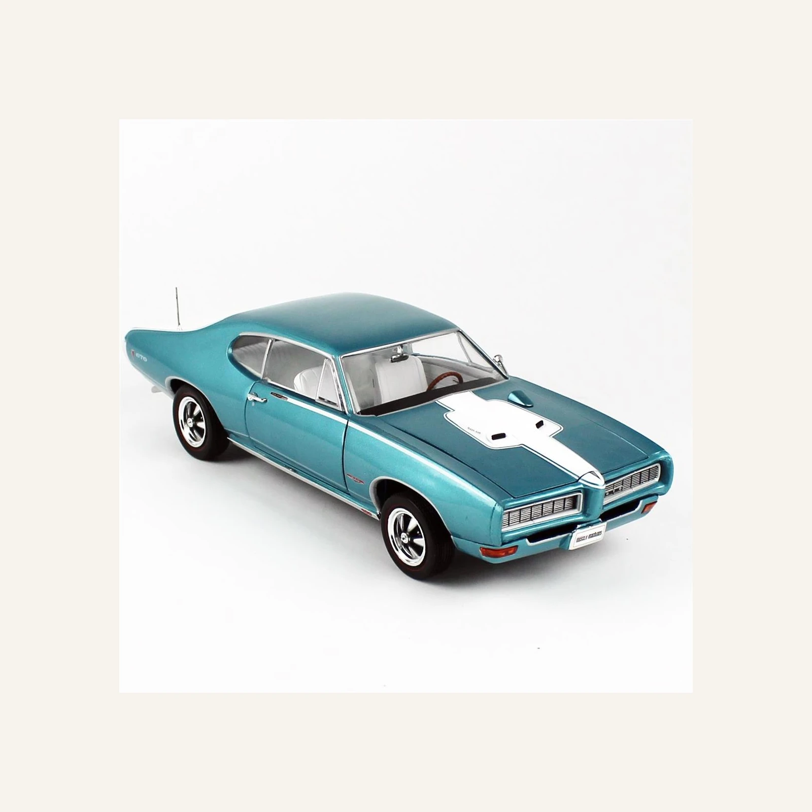 AutoWorld AMM1277 1/18 Ölçek, 1968 Pontiac Royal Bobcat, Turkuaz