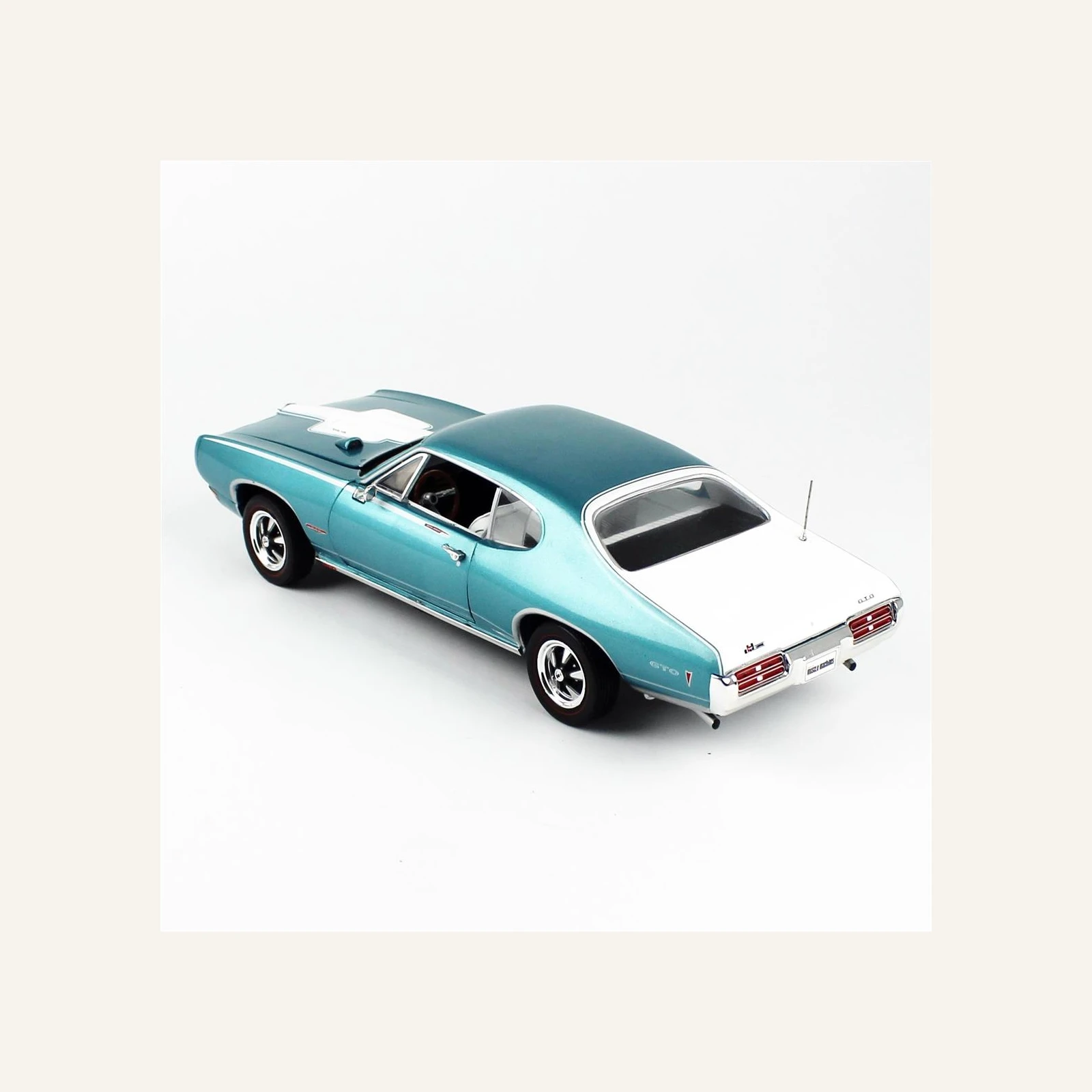 AutoWorld AMM1277 1/18 Ölçek, 1968 Pontiac Royal Bobcat, Turkuaz