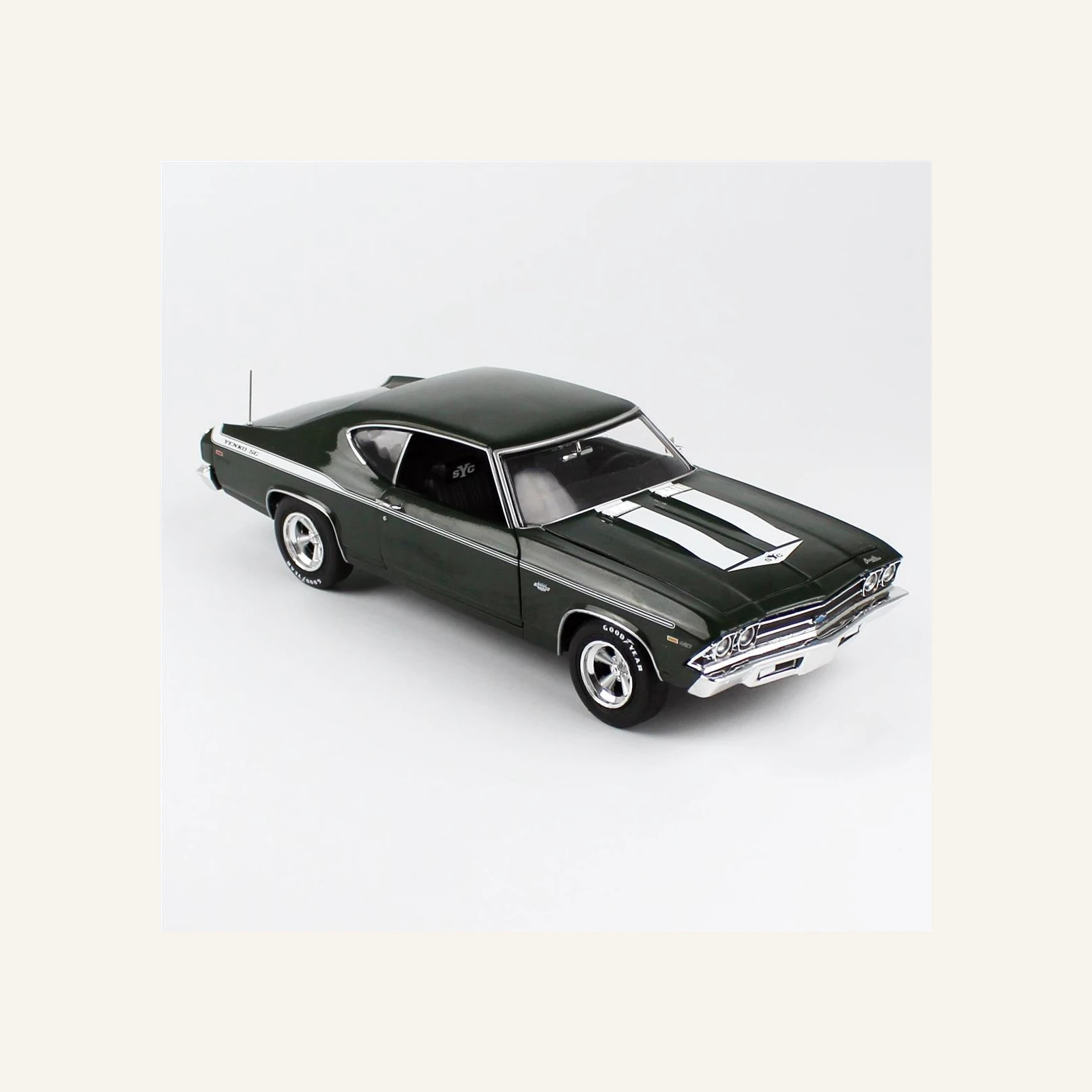 AutoWorld AMM1283 1/18 Ölçek, 1969 Yenko Performance Chevy Chevelle Hardtop, Koyu yeşil