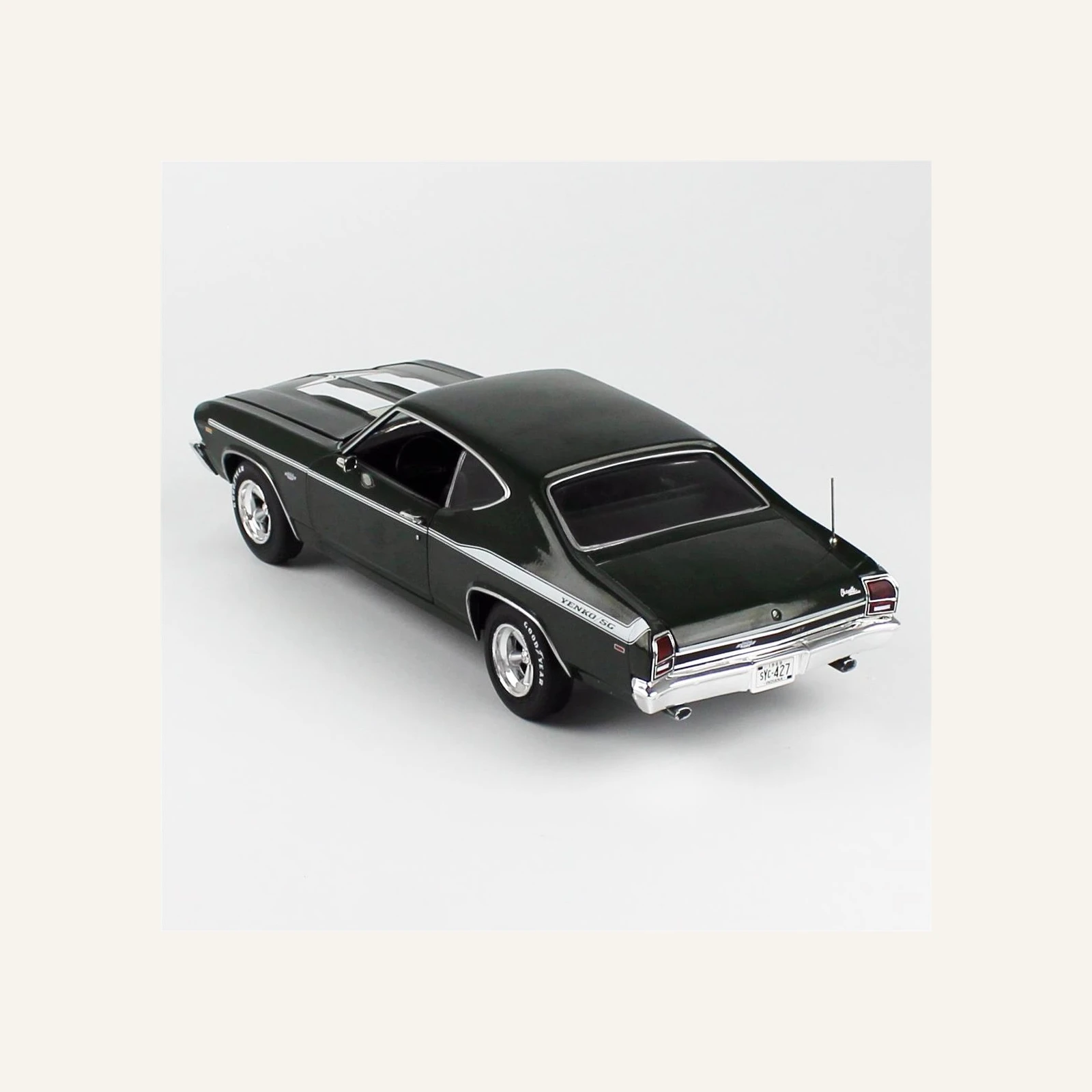 AutoWorld AMM1283 1/18 Ölçek, 1969 Yenko Performance Chevy Chevelle Hardtop, Koyu yeşil