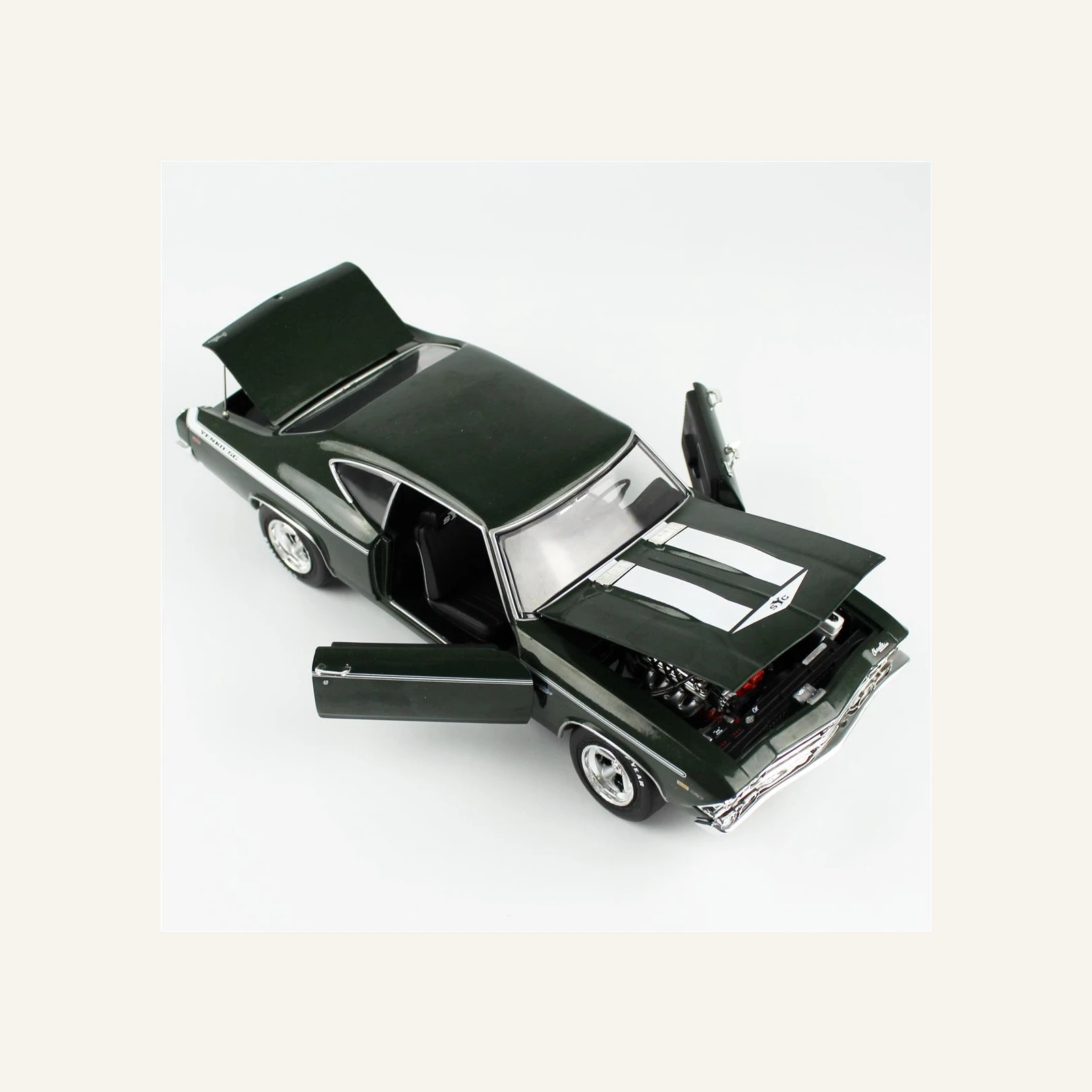 AutoWorld AMM1283 1/18 Ölçek, 1969 Yenko Performance Chevy Chevelle Hardtop, Koyu yeşil