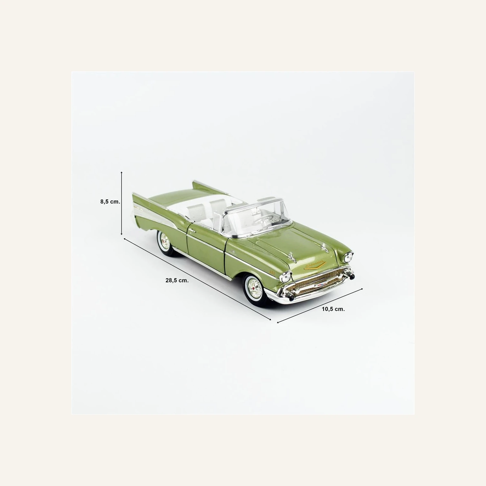 AutoWorld AW306 1/18 Ölçek, 1957 Chevrolet Bel Air Convertible, Metalik Yeşil