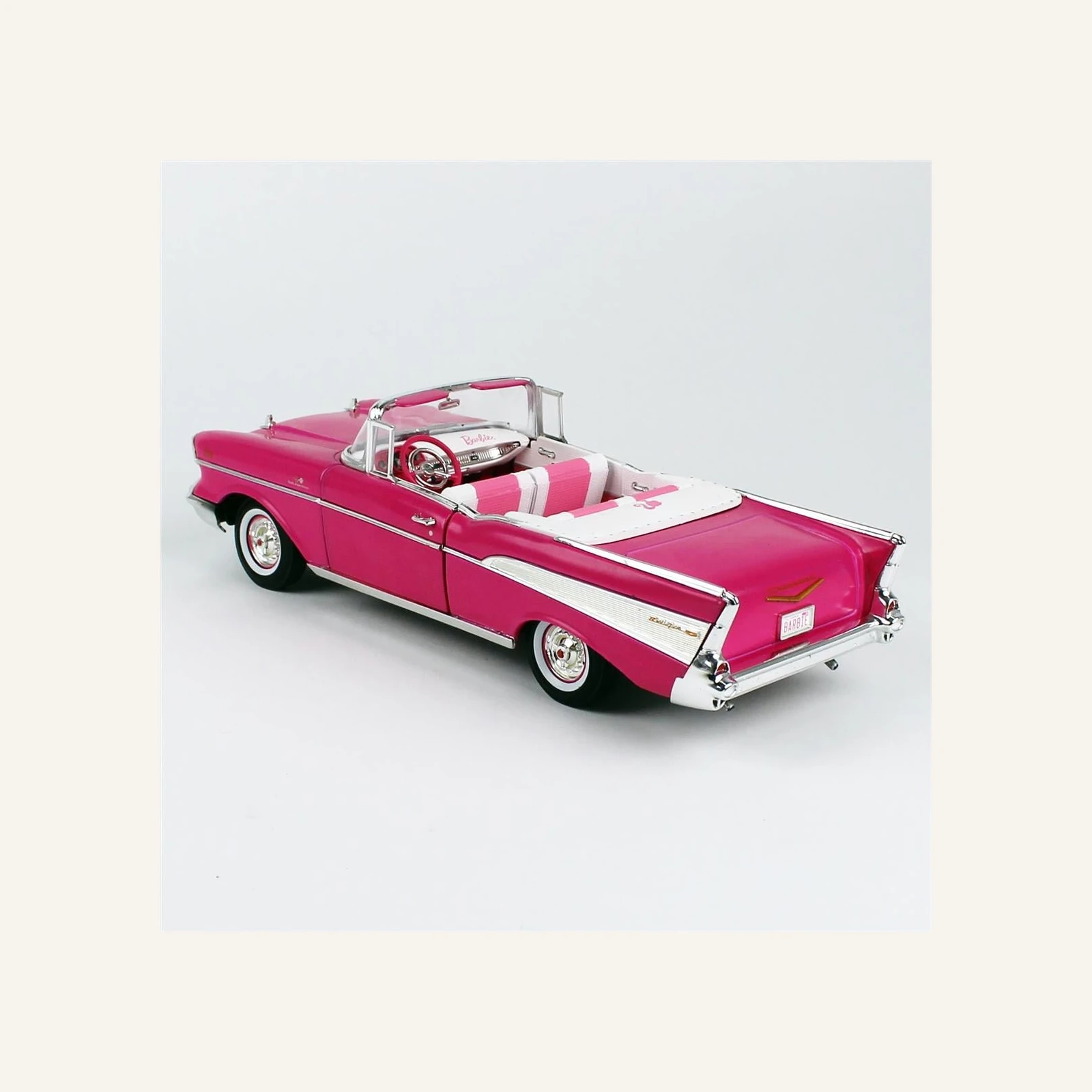 AutoWorld AWSS128 1/18 Ölçek, 1957 Chevrolet Bel Air Convertible (Pink Barbie)
