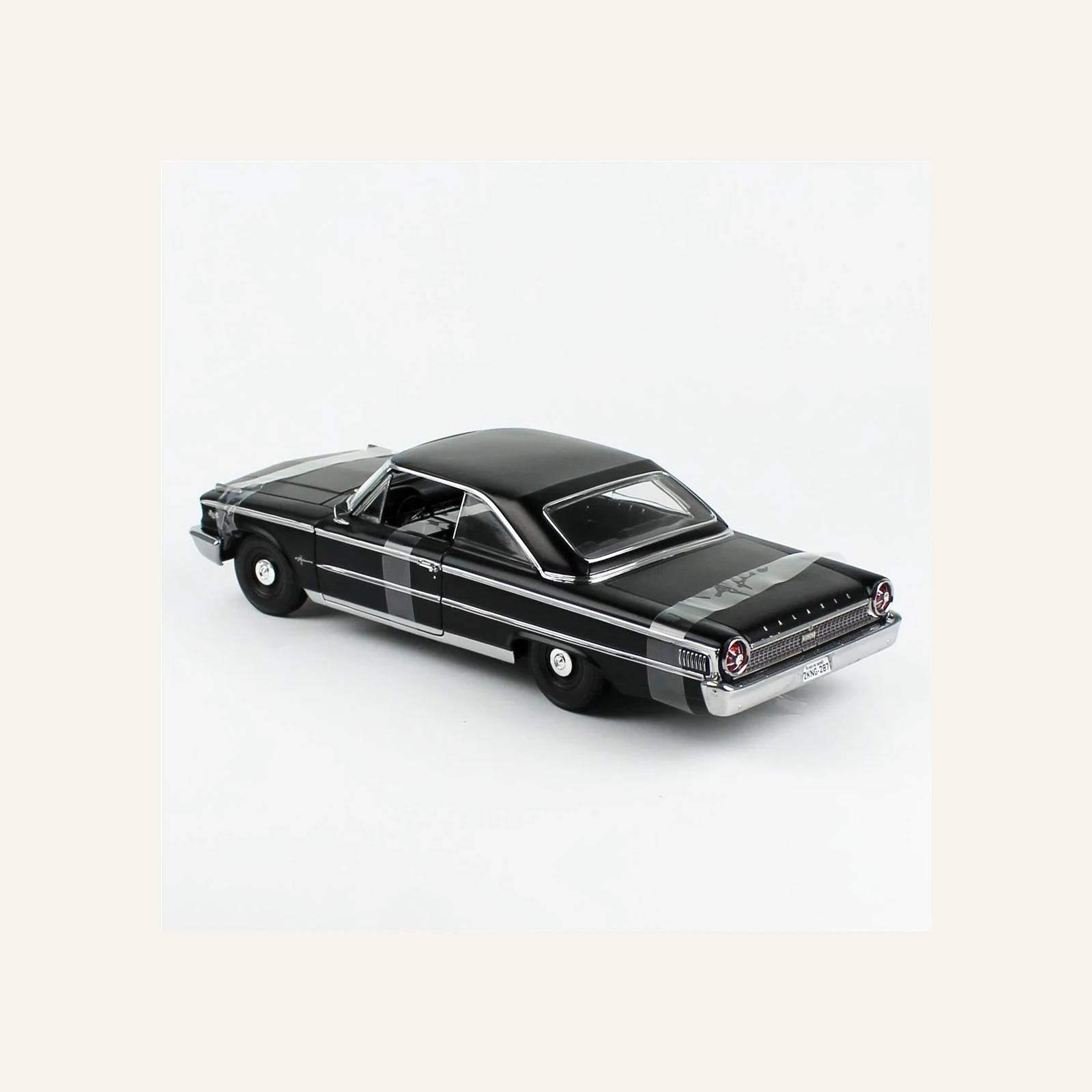 Sunstar 1475 1/18 Ölçek, 1963 Ford Galaxie 500/XL Hardtop, Yarı Mat Siyah