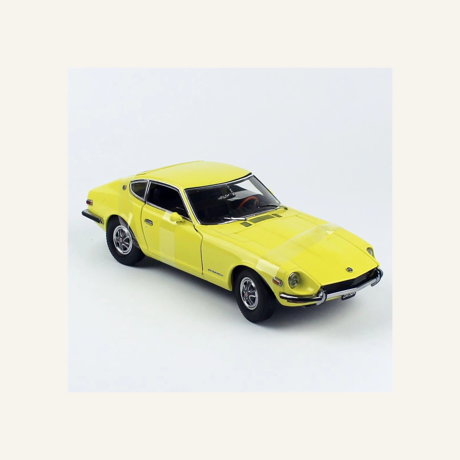 Sunstar 3512 1/18 Ölçek, 1972 Datsun 240Z, Sarı