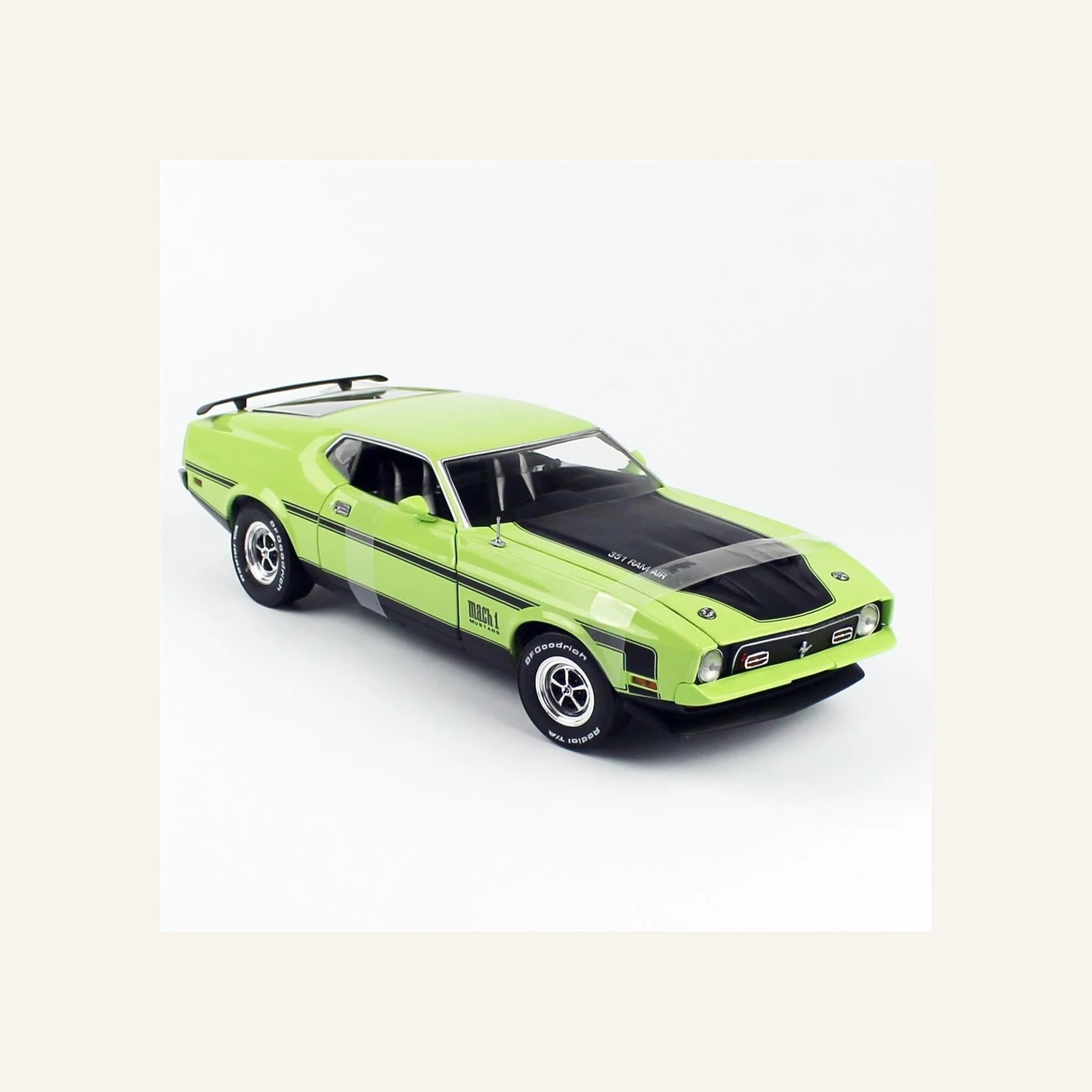 Sunstar 3638 1/18 Ölçek, 1971 Ford Mustang BOSS 351, Limon