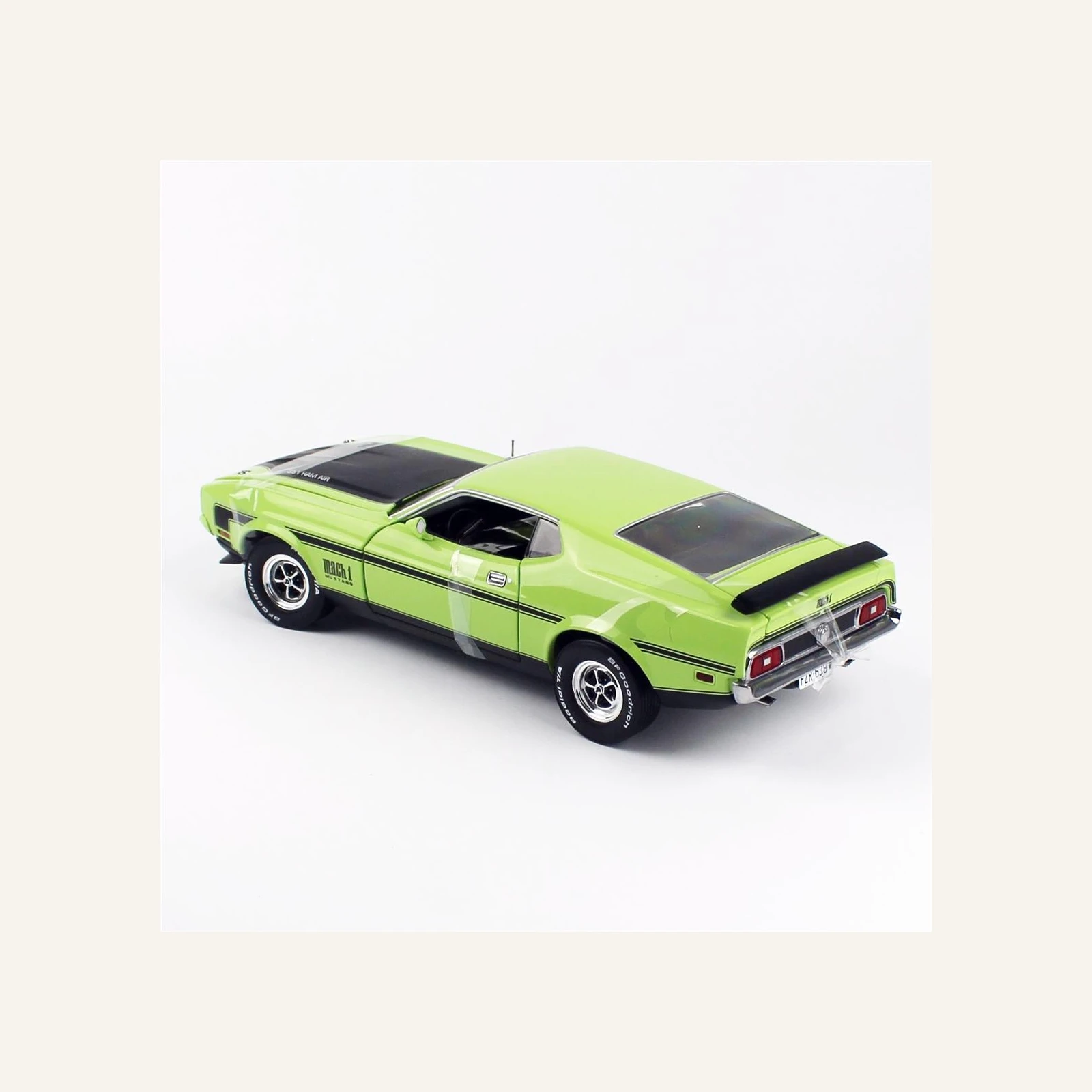 Sunstar 3638 1/18 Ölçek, 1971 Ford Mustang BOSS 351, Limon