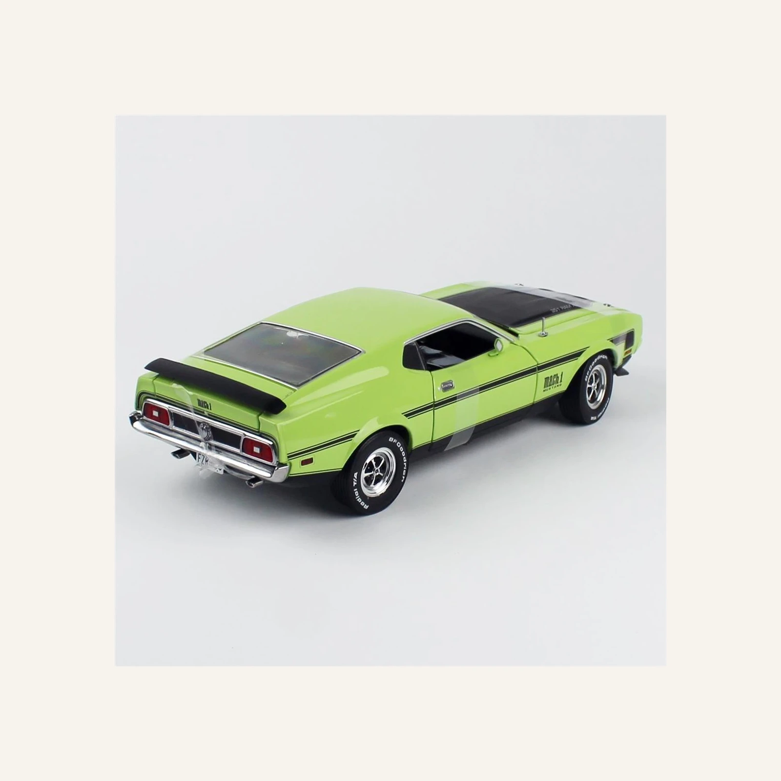 Sunstar 3638 1/18 Ölçek, 1971 Ford Mustang BOSS 351, Limon