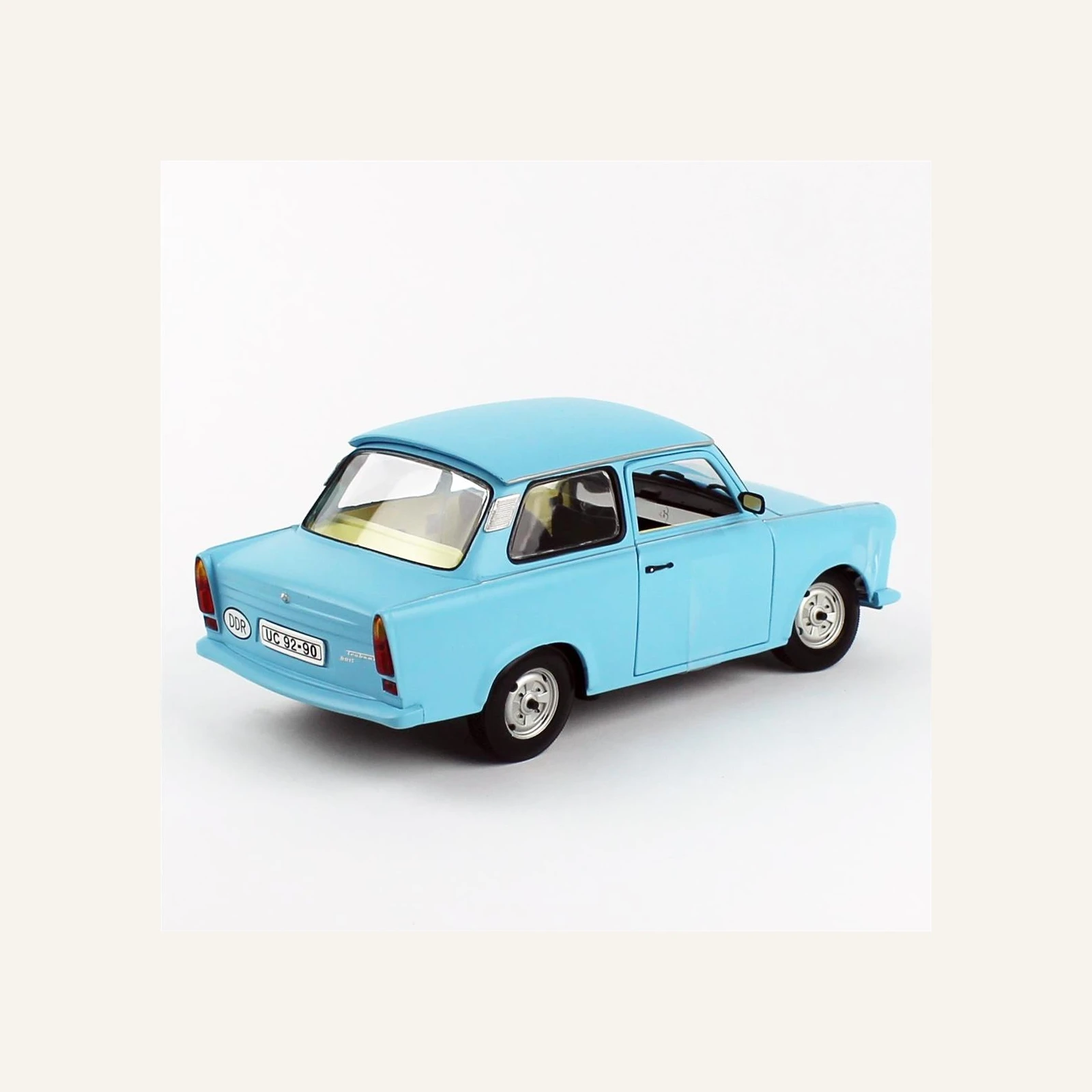 Sunstar 4290 1/18 Ölçek, Trabant 601, Mavi