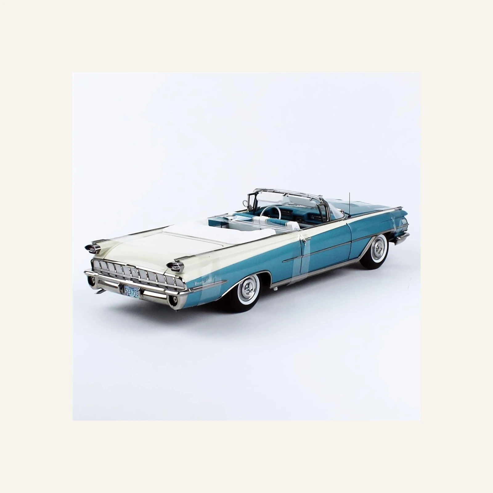 Sunstar 5237 1/18 Ölçek, 1959 Oldsmobile-98, Open Convertible, Metalik Su Mavisi
