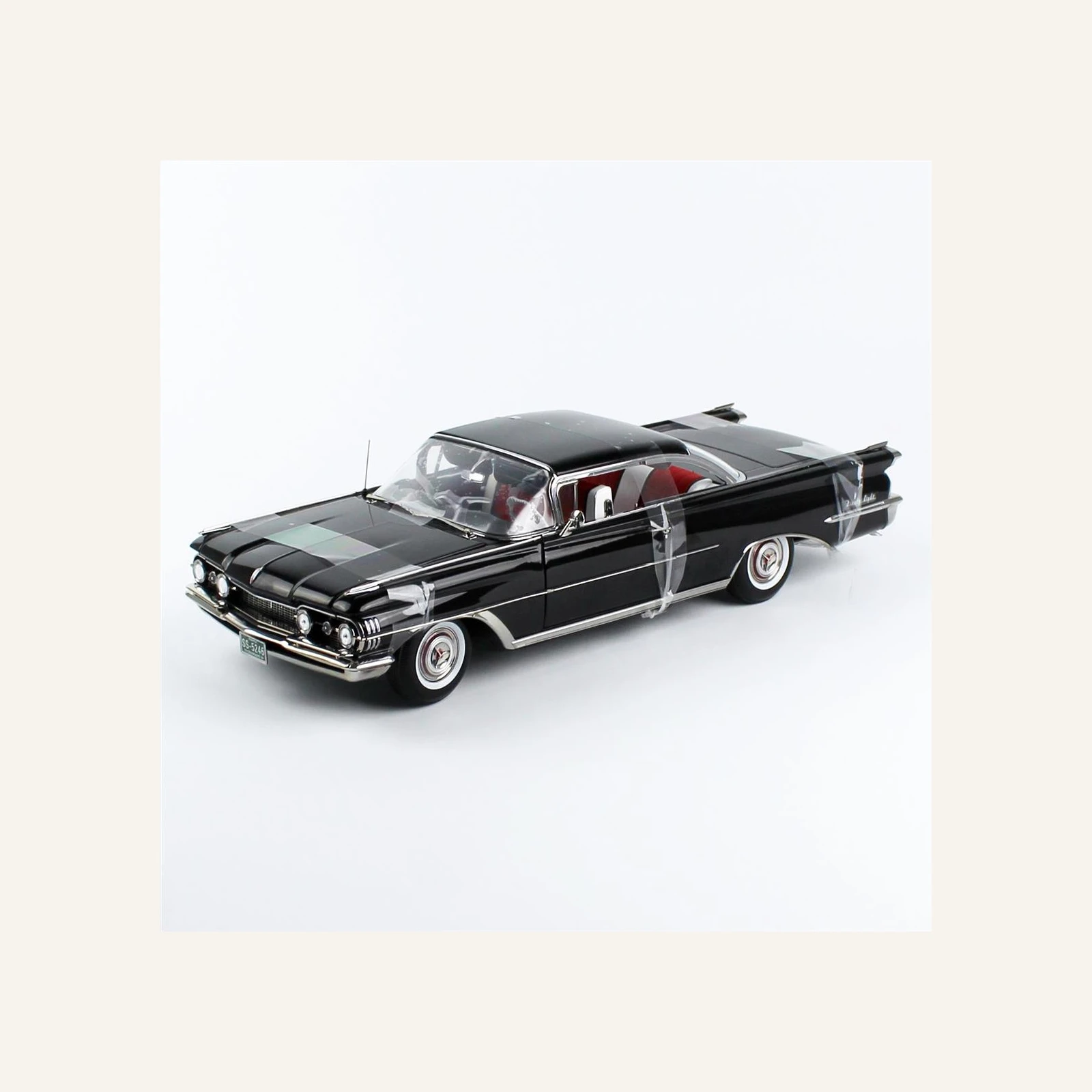 Sunstar 5246 1/18 Ölçek, 1959 Oldsmobile-98, Hard Top, Ebony Siyah