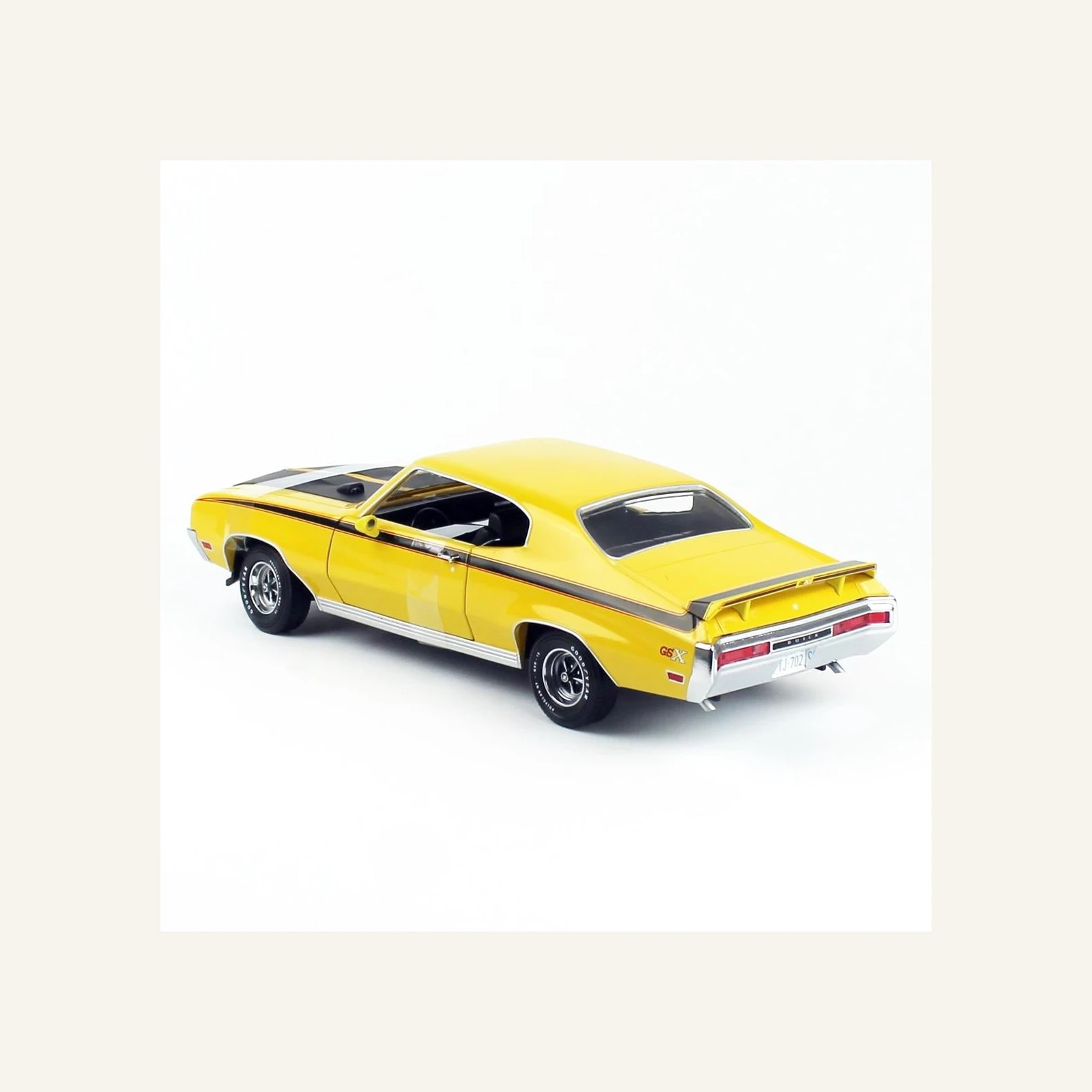 Sunstar 5702 1/18 Ölçek, 1970 Buick GSX, Sarı