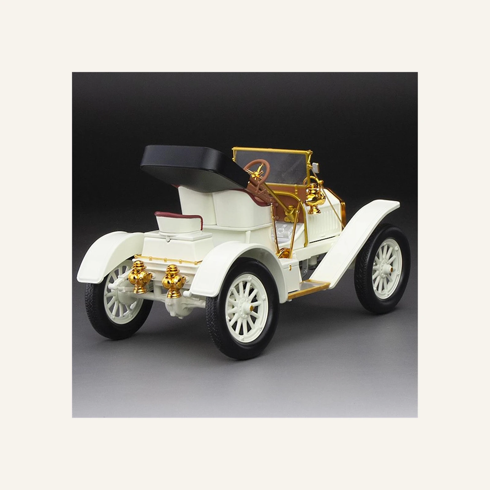 Sunstar 5726 1/18 Ölçek, 1908 Buick Model 10, Beyaz