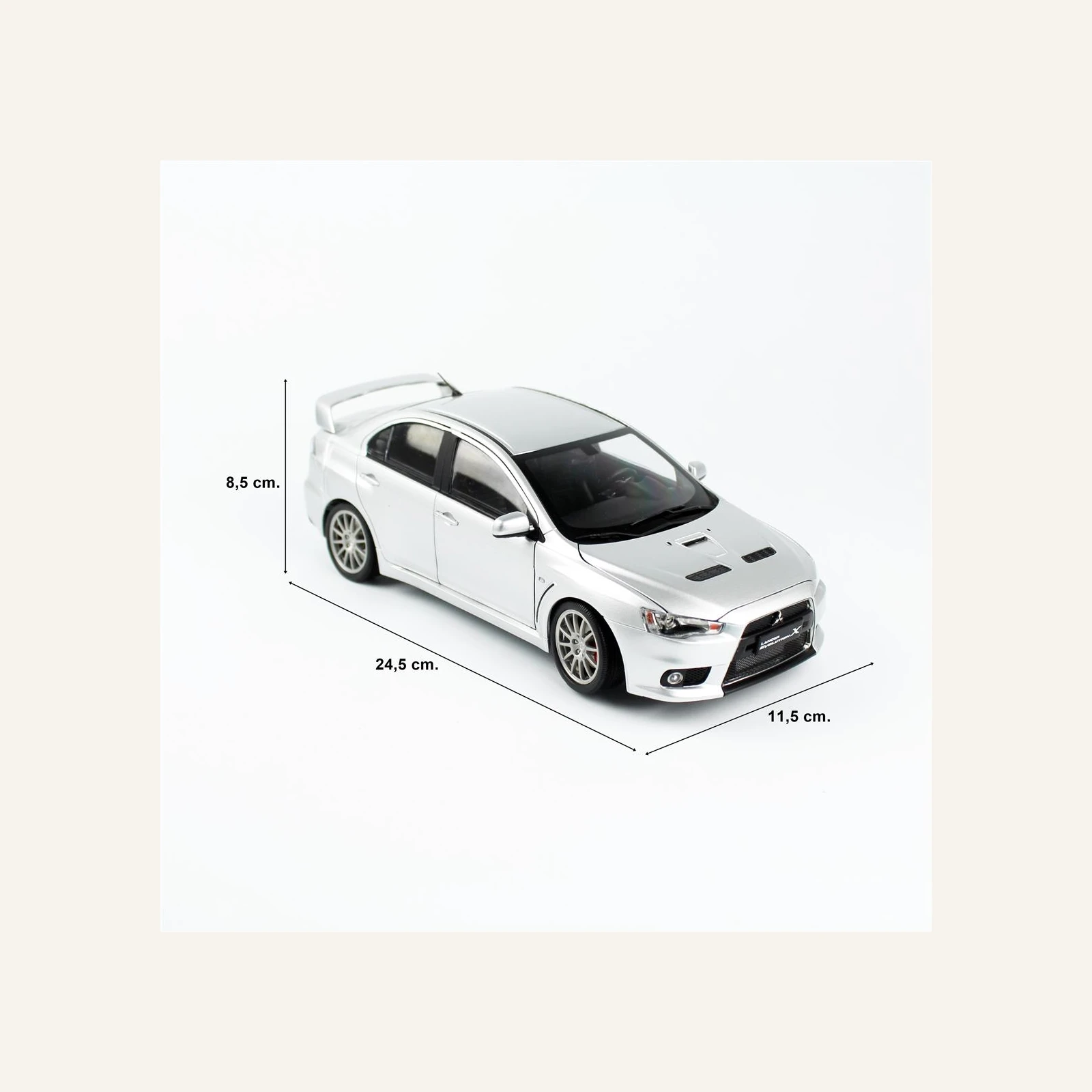 Sunstar 5821 1/18 Ölçek, Mitsubishi Lancer Evolution X, Gümüş Metalik
