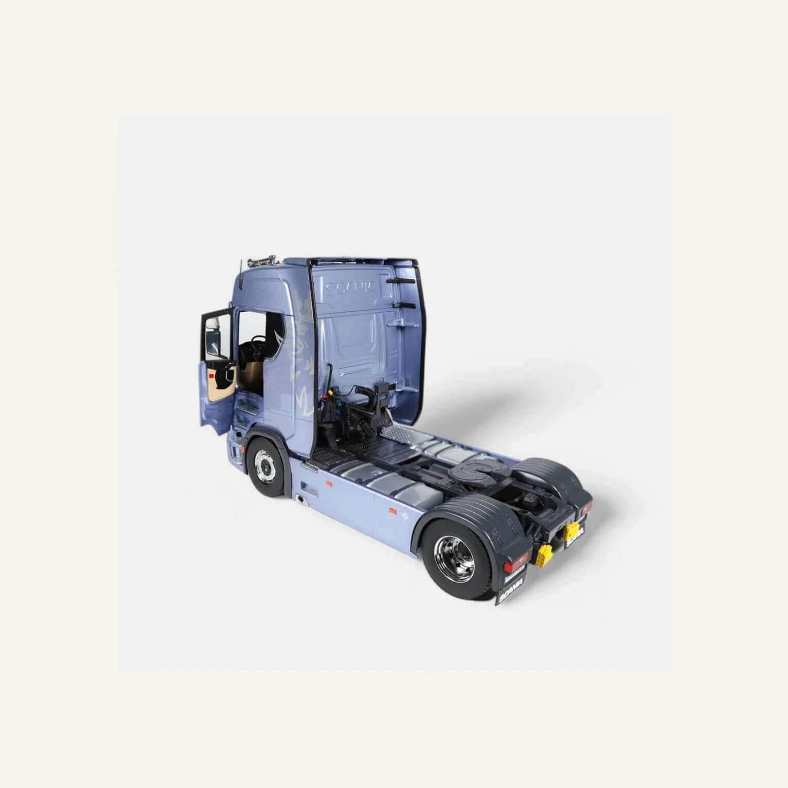 NZG 1019/22 1/18 Ölçek, Scania V8 730S Çekici (Fiction Mavi)