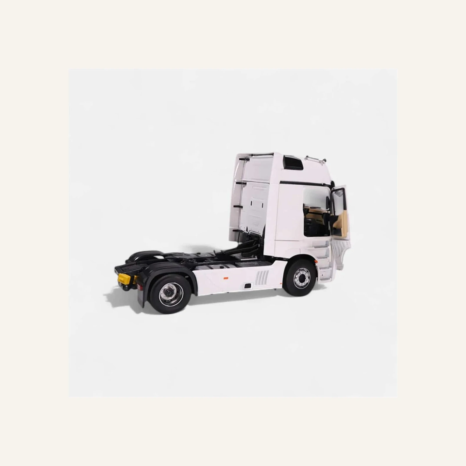 NZG 1094/41 1/18 Ölçek, Mercedes-Benz Actros Çekici, Desenli Beyaz