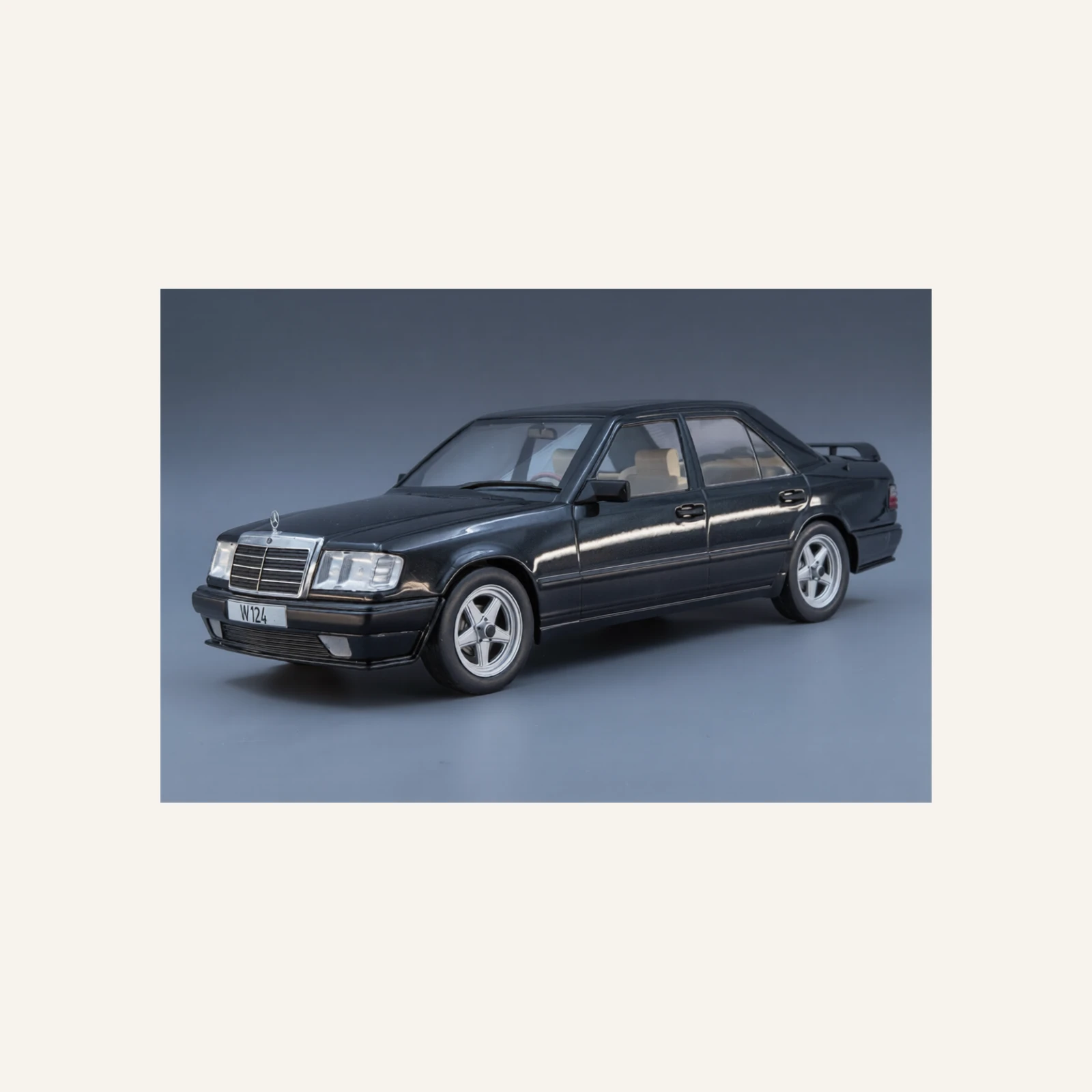 Mcg 18341 1/18 Ölçek, Mercedes Benz W124, Tuning-Black Metallik
