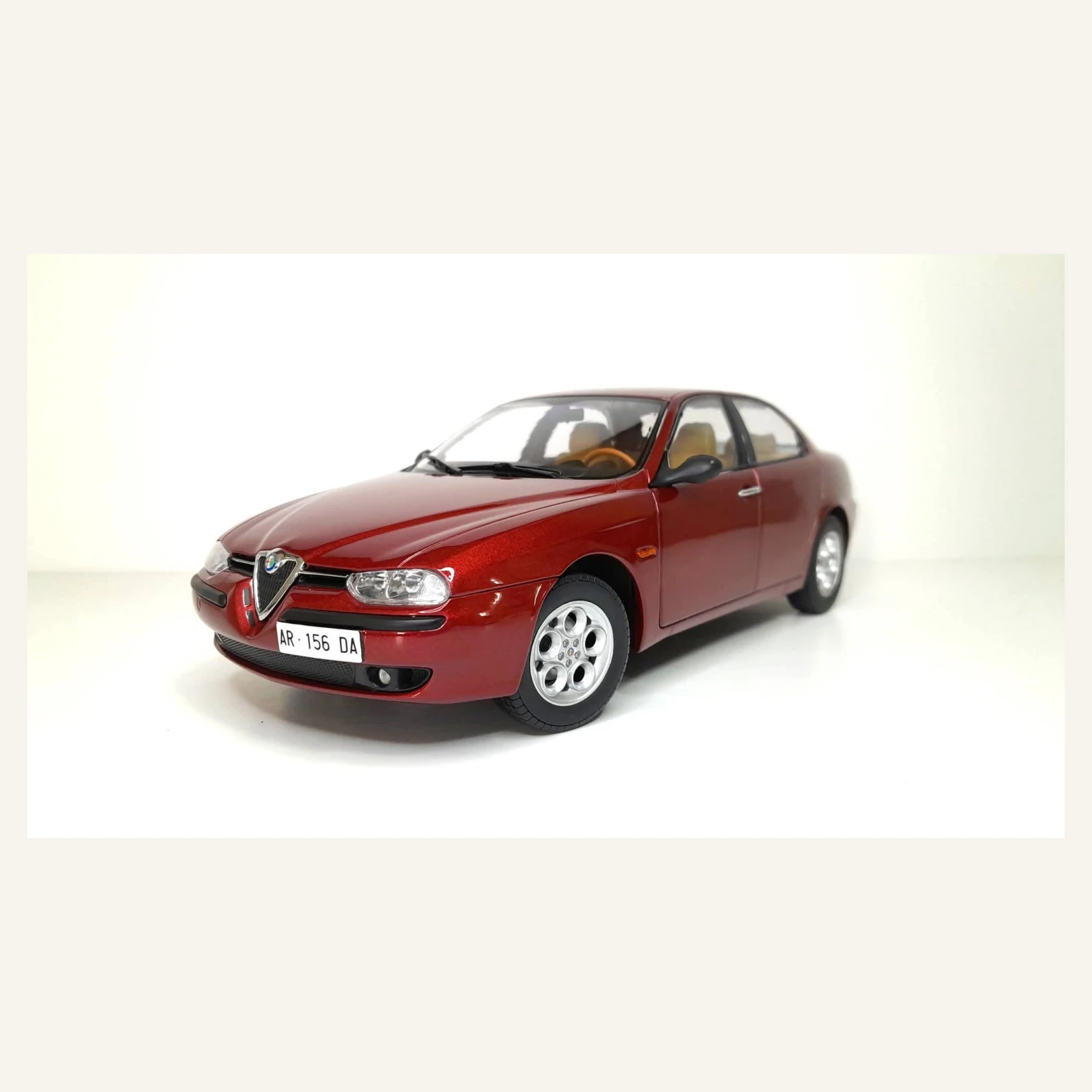 Mitica 968 1/18 Ölçek, Alfa Romeo 156 2.5V6 24V 1997, Rosso Proteo Metallic