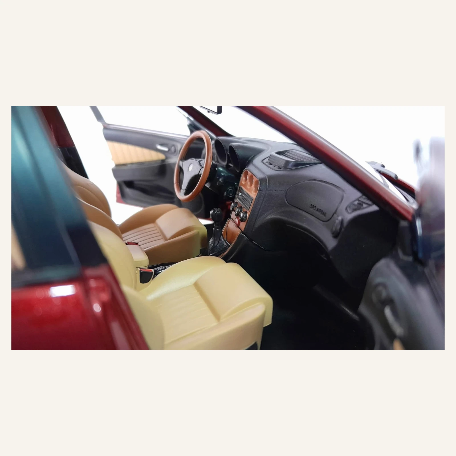 Mitica 968 1/18 Ölçek, Alfa Romeo 156 2.5V6 24V 1997, Rosso Proteo Metallic