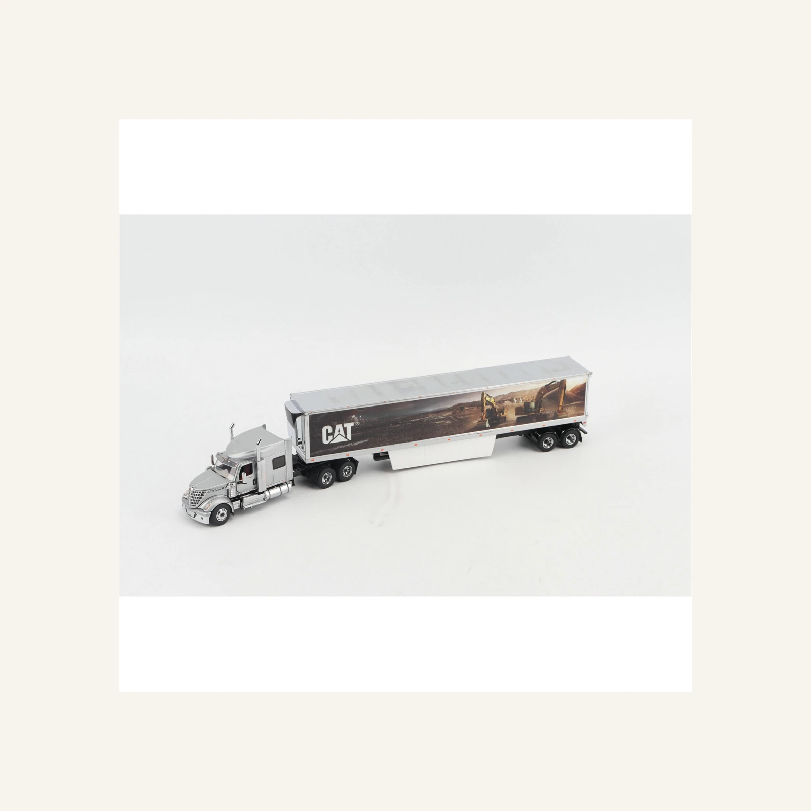 Diecast Masters 85769 1/50 Ölçek, International Lonestar Yataklı Çekici ve Cat Mural Treyler Dorse