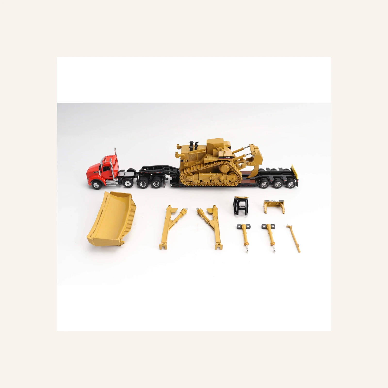 Diecast Masters 85787 1/50 Ölçek, Kenworth T880 Çekici, King TK120 Alçak Treyler Dorse ve Cat D11R Dozer, 3lü Set, Sergilemeye