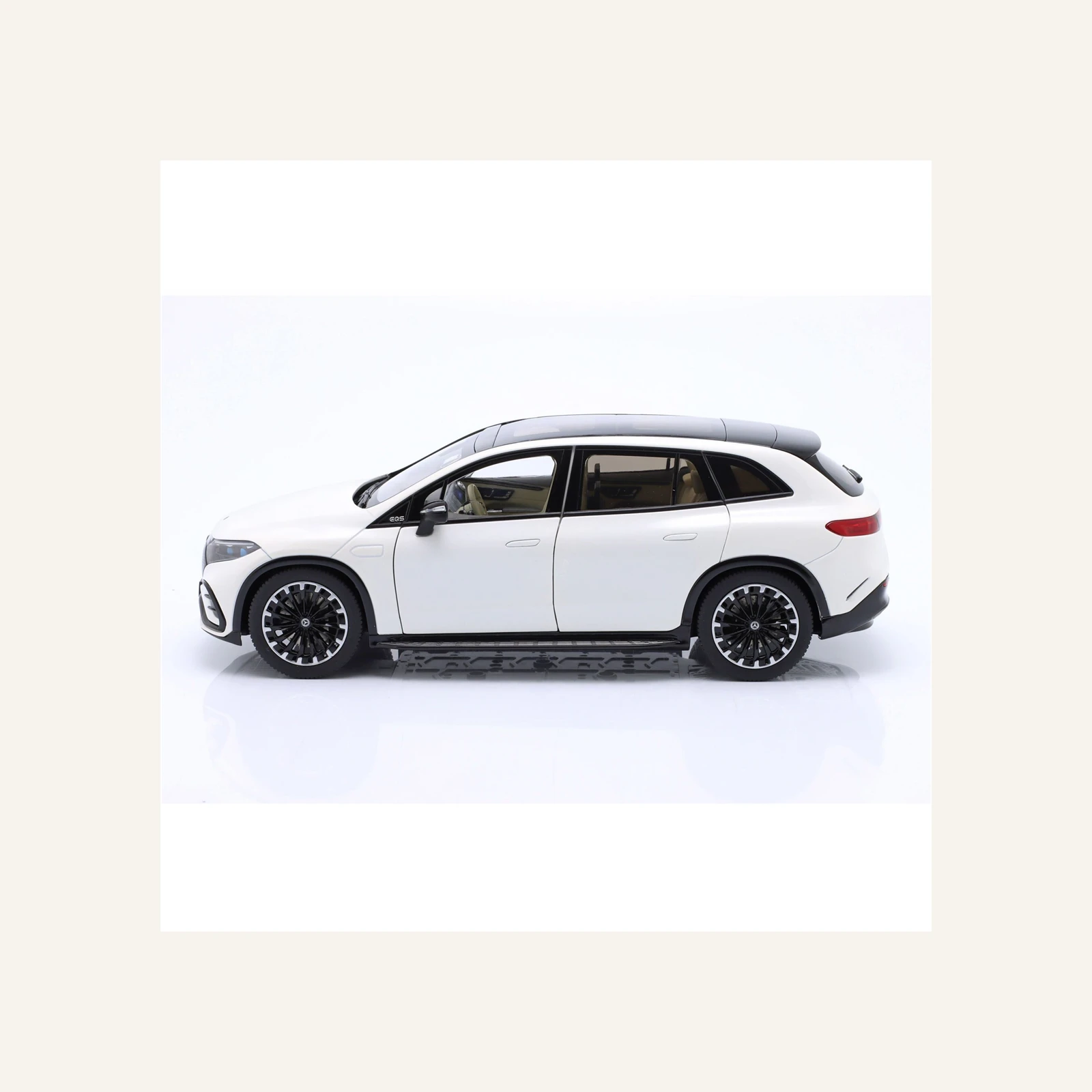 NZG B66960590 1/18 Ölçek,- MERCEDES BENZ - EQS SUV (X296) VON MERCEDES-EQ 2022