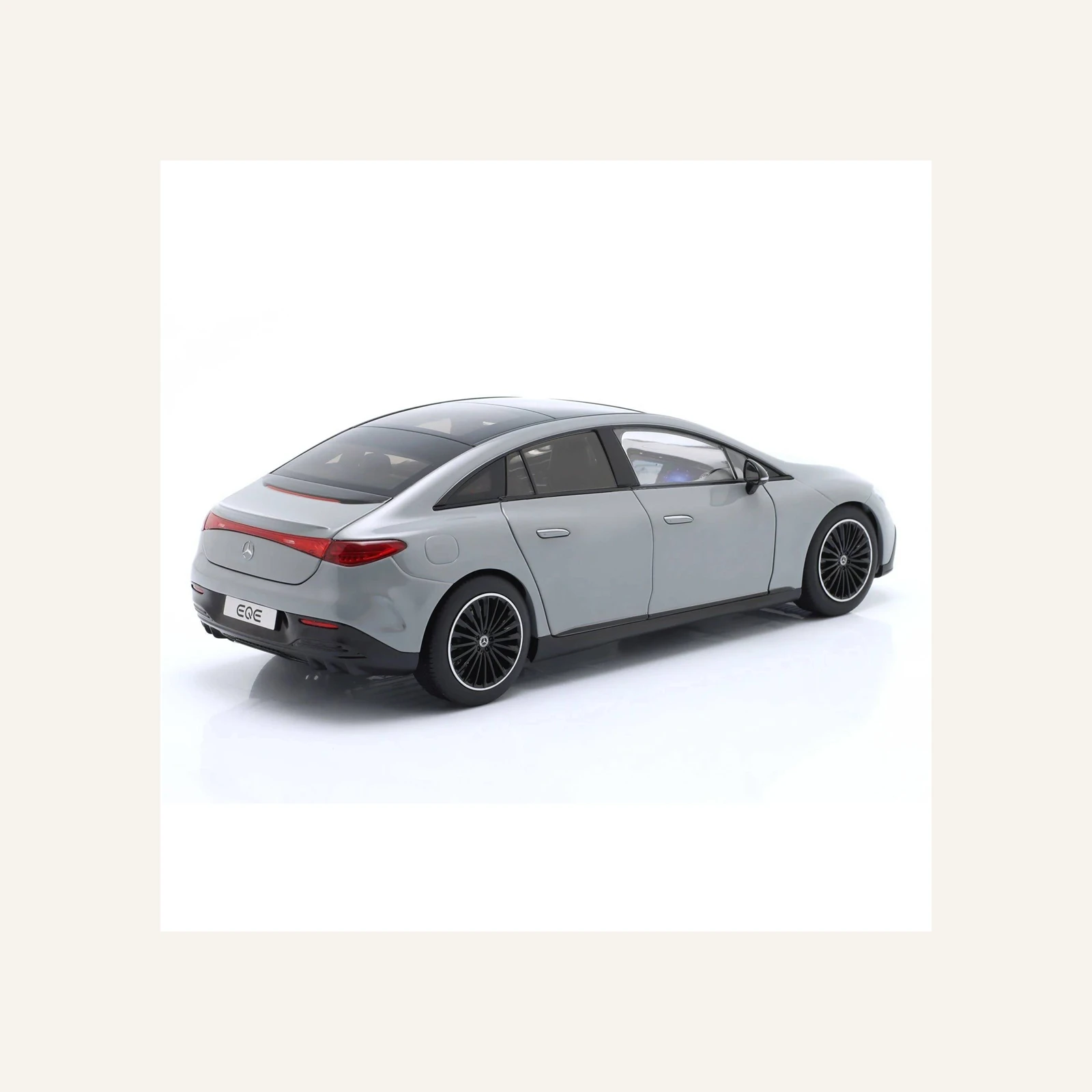 NZG B66961109 1/18 Ölçek,- MERCEDES BENZ - EQE (V295) AMG LINE 2023
