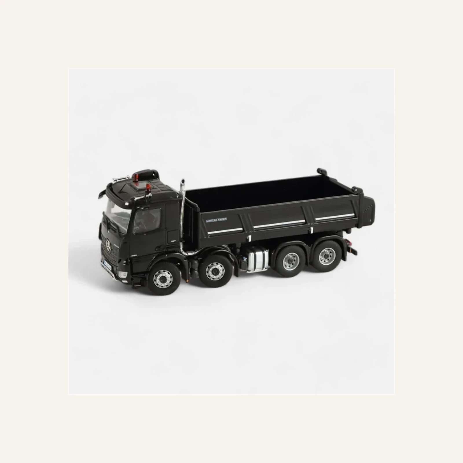 NZG 1066/50 1/50 Ölçek, Mercedes-Benz Arocs 8x4 Meiller Damperli Kamyon, Siyah
