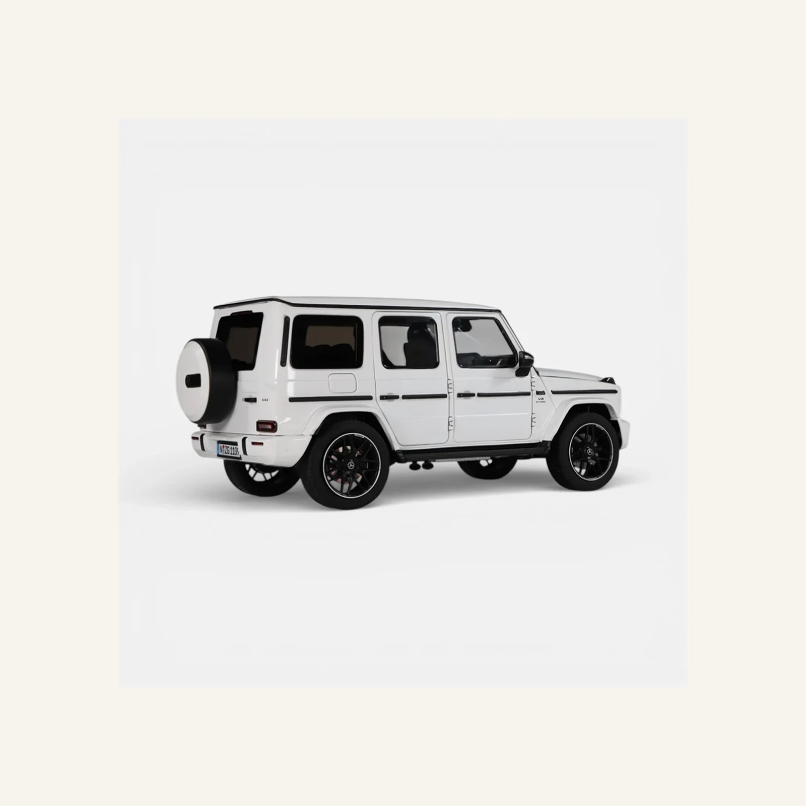 NZG 1109/41 1/18 Ölçek, Mercedes-AMG G 63 4x4 Arazi Aracı, Polar Beyaz, Metal