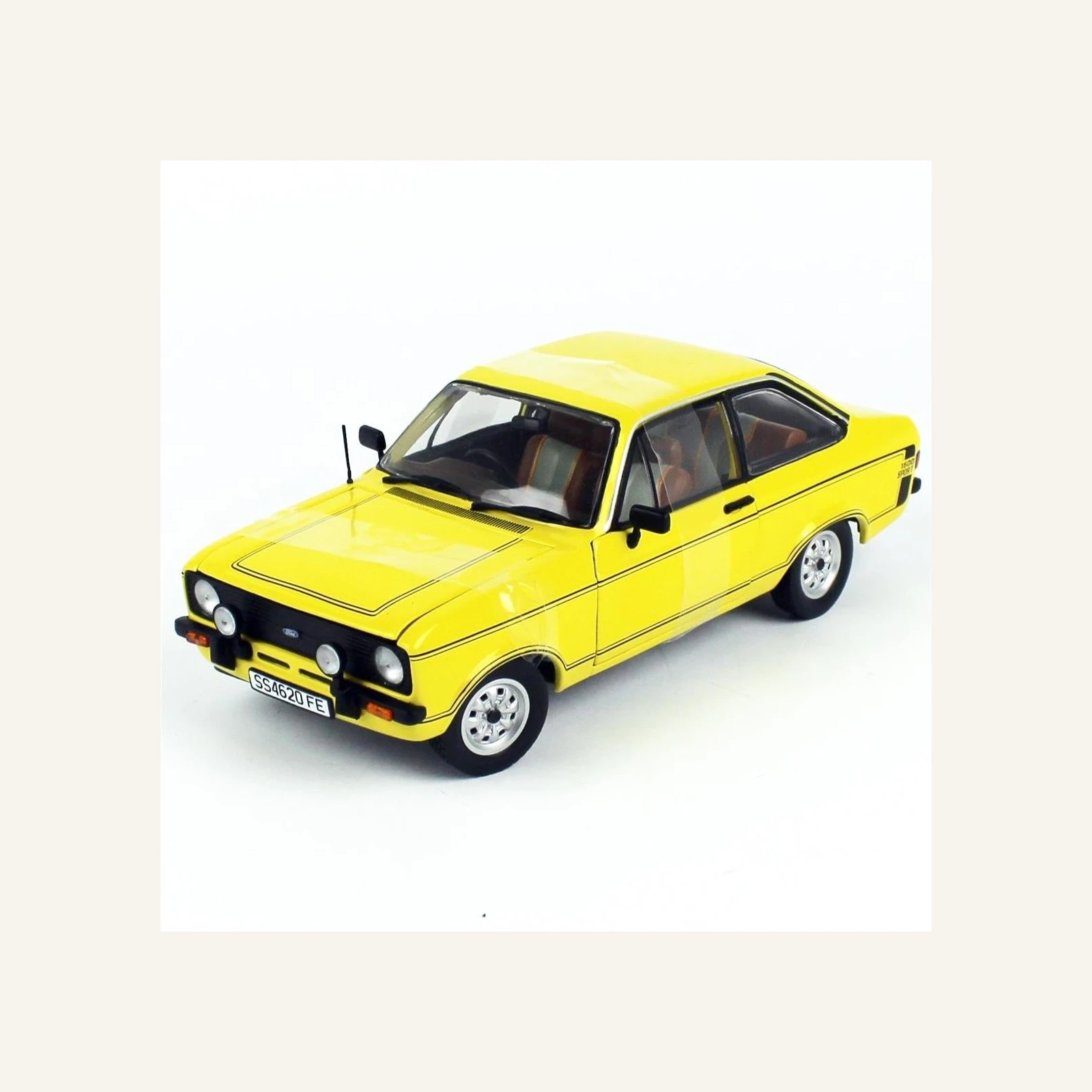 Sunstar 4620 1/18 Ölçek, 1975 Ford Escort MKII Sport, Sarı