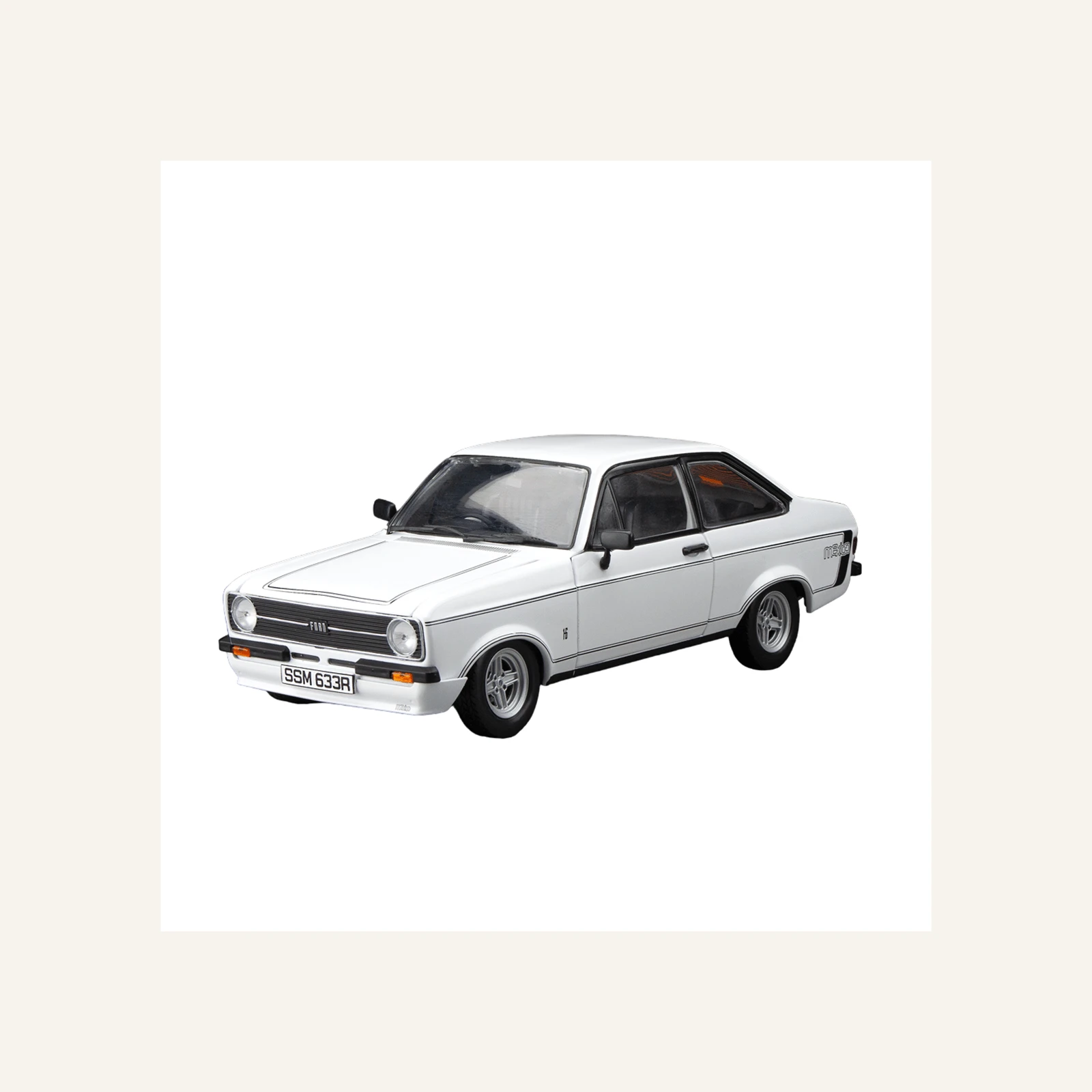Sunstar 4633 1/18 Ölçek, 1976 Ford Escort MKII RS Mexico, Beyaz
