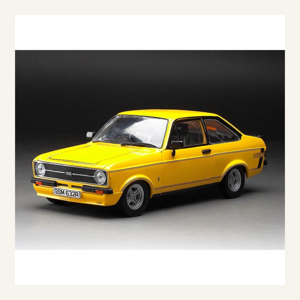 Sunstar 4632 1/18 Ölçek, 1976 Ford Escort MKII RS Mexico, Sarı